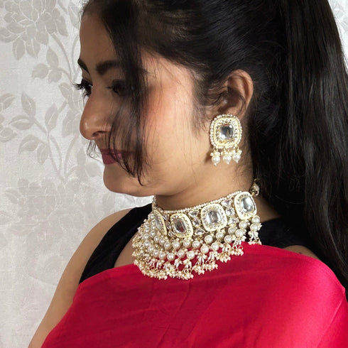 White Meenakari & Kundan Necklace Set from Trenzify Store.
