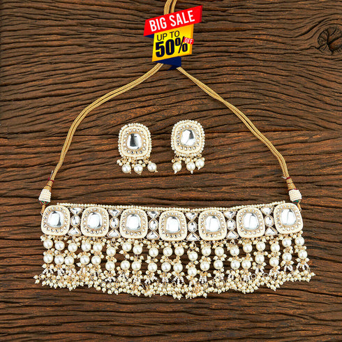 White Meenakari & Kundan Necklace Set from Trenzify Store.