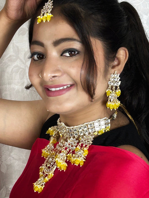 Yellow Kundan & Bead Necklace Set from Trenzify Store.