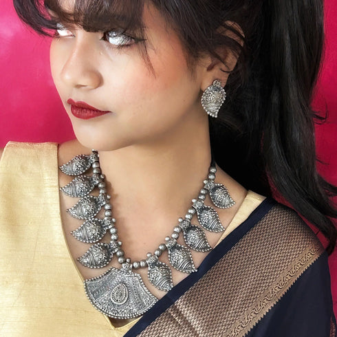 Oxidized Tribal Temple Necklace Set from Trenzify Store.