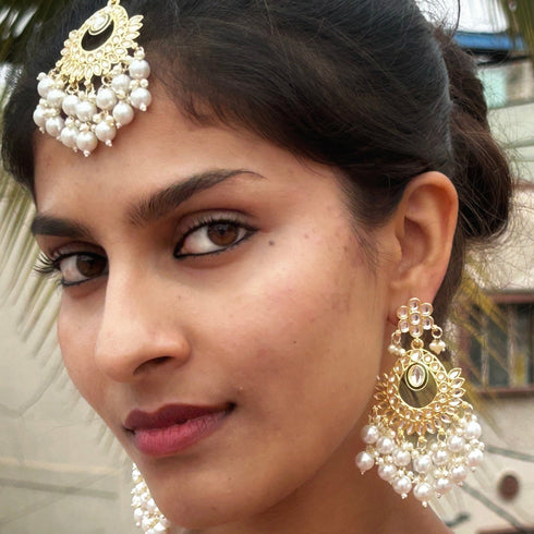 White Pearl Kundan Earrings & Maang Tikka Set from Trenzify Store.