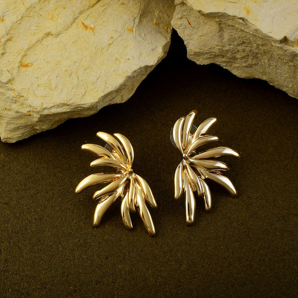 Gold Radiance Stud Earrings – The Ultimate Statement Spark
