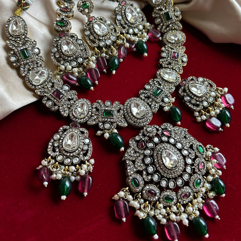 Victorian Kundan Necklace Set from Trenzify Store.