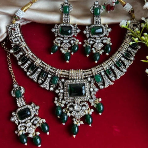 Victorian Green Kundan Necklace Set from Trenzify Store.