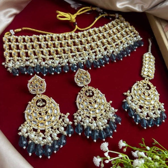 Bridal Kundan Necklace Set from Trenzify Store.