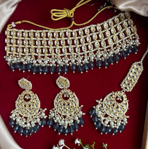 Bridal Kundan Necklace Set from Trenzify Store.