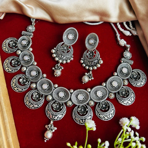 Oxidized Silver Necklace Set from Trenzify Store.
